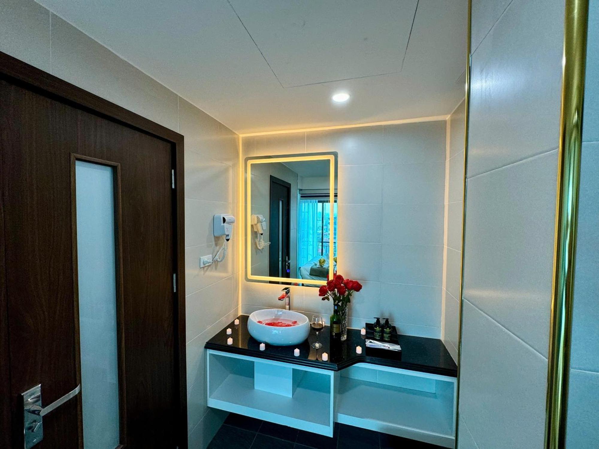Luxury 3*