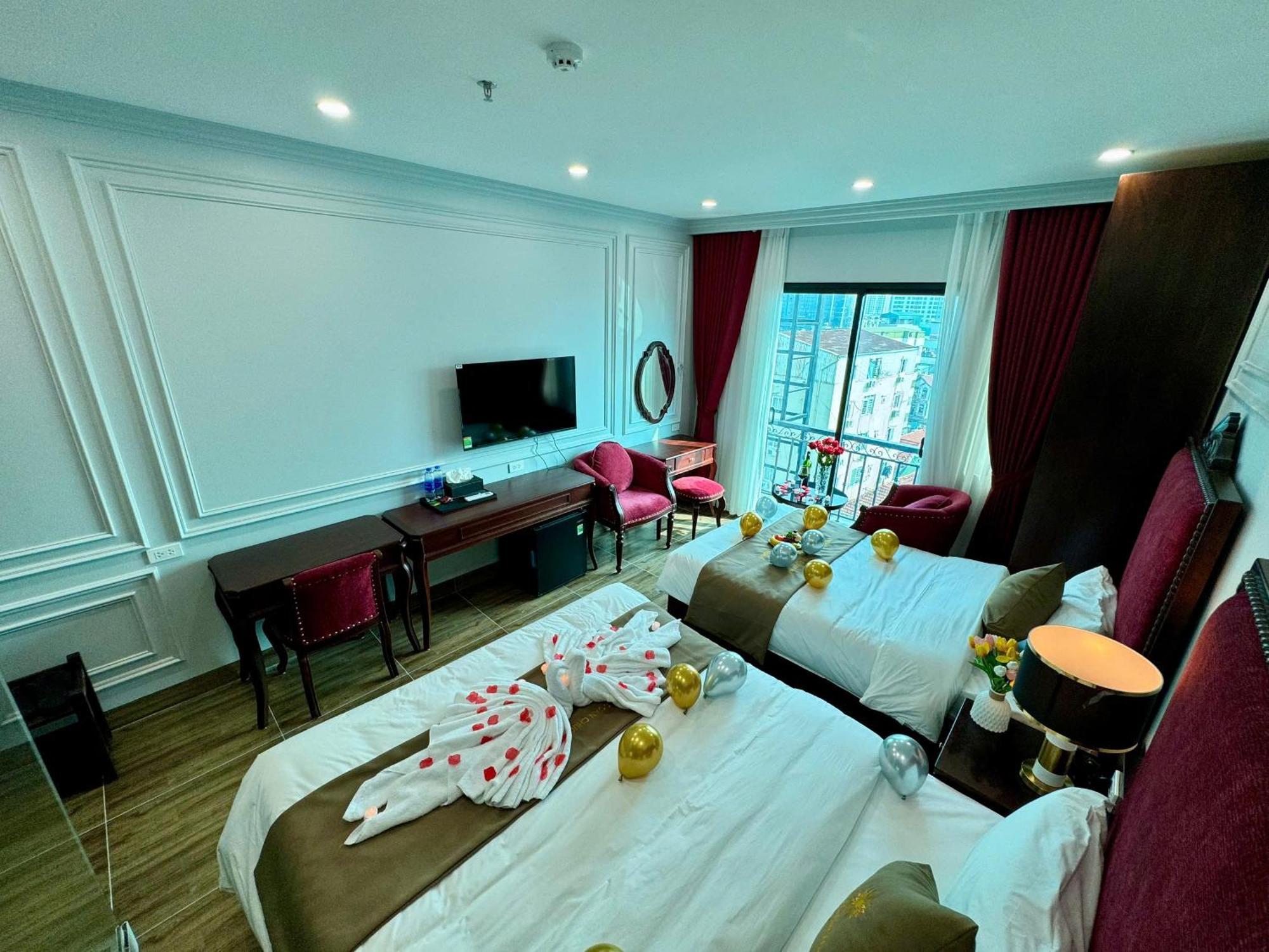 Luxury Hotel