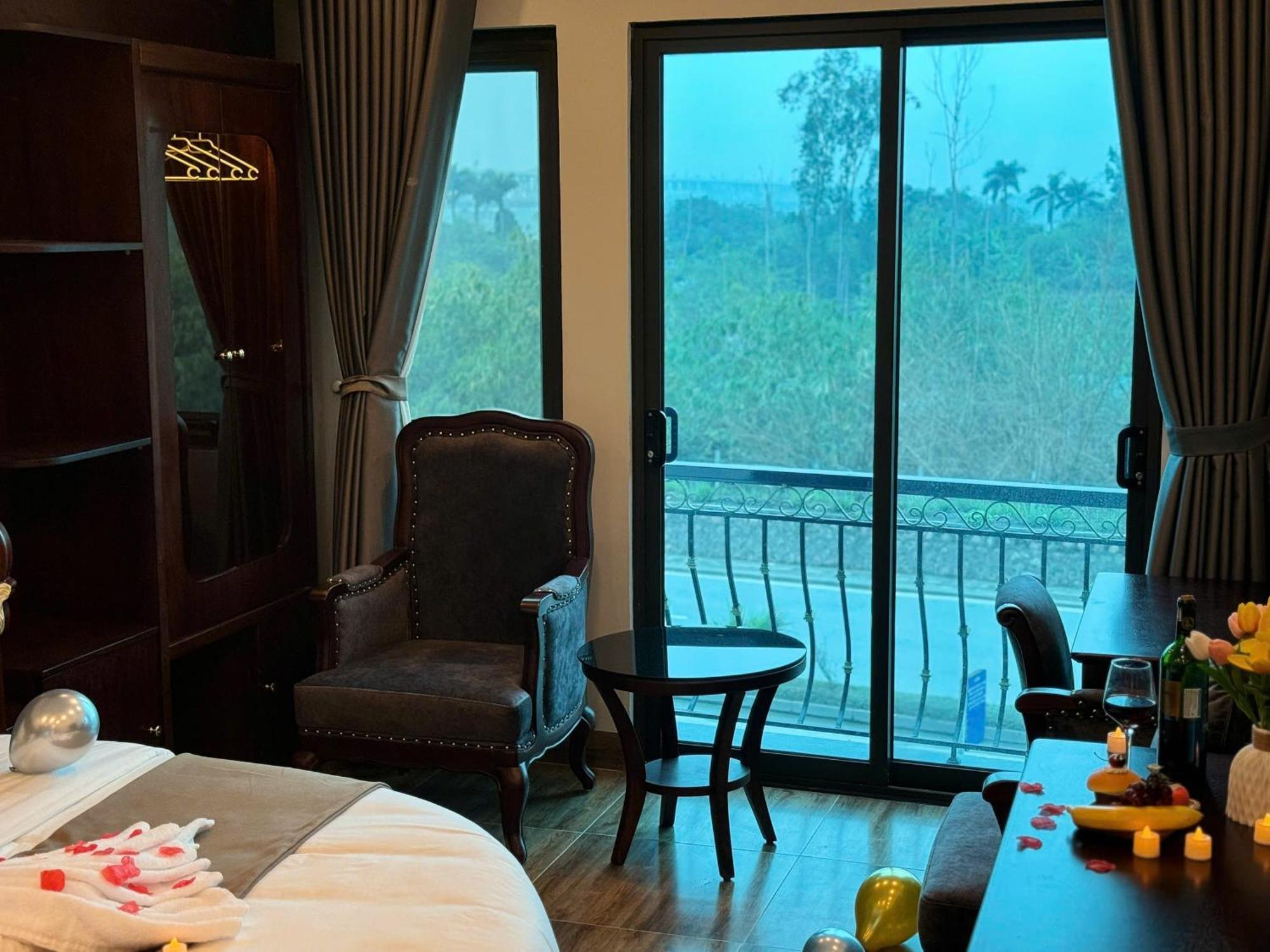 Luxury 3* Hanoi