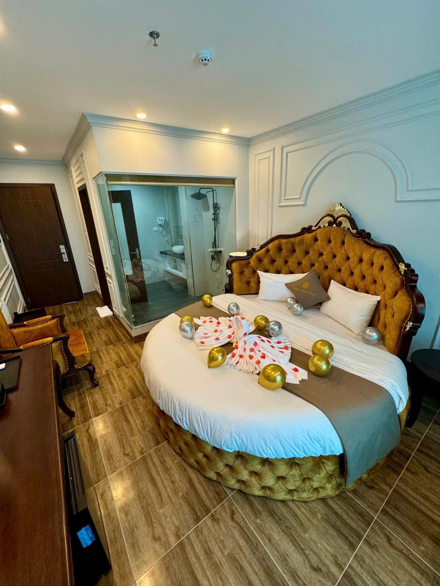 Luxury Hotel