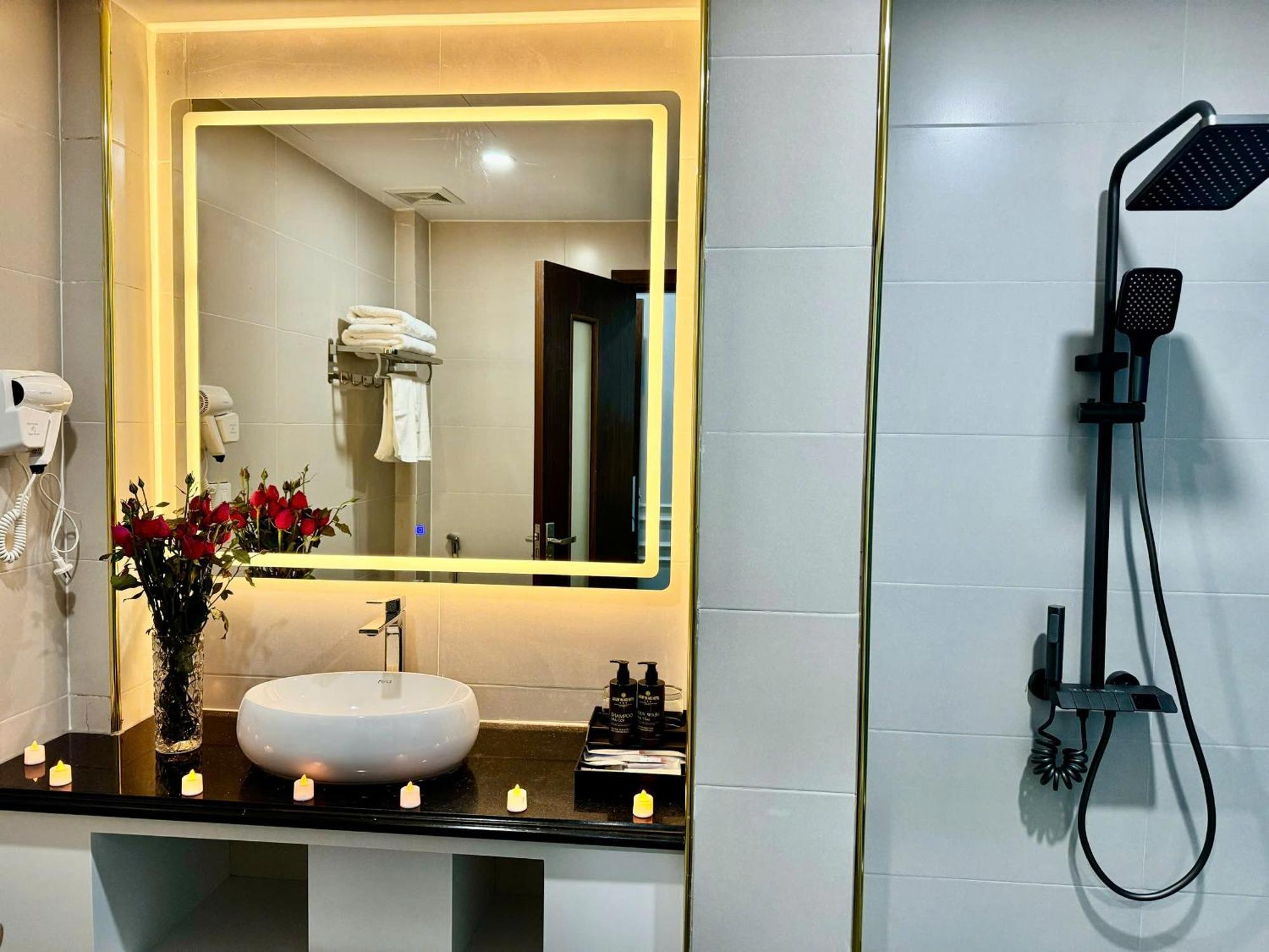 Luxury 3* Hanoi