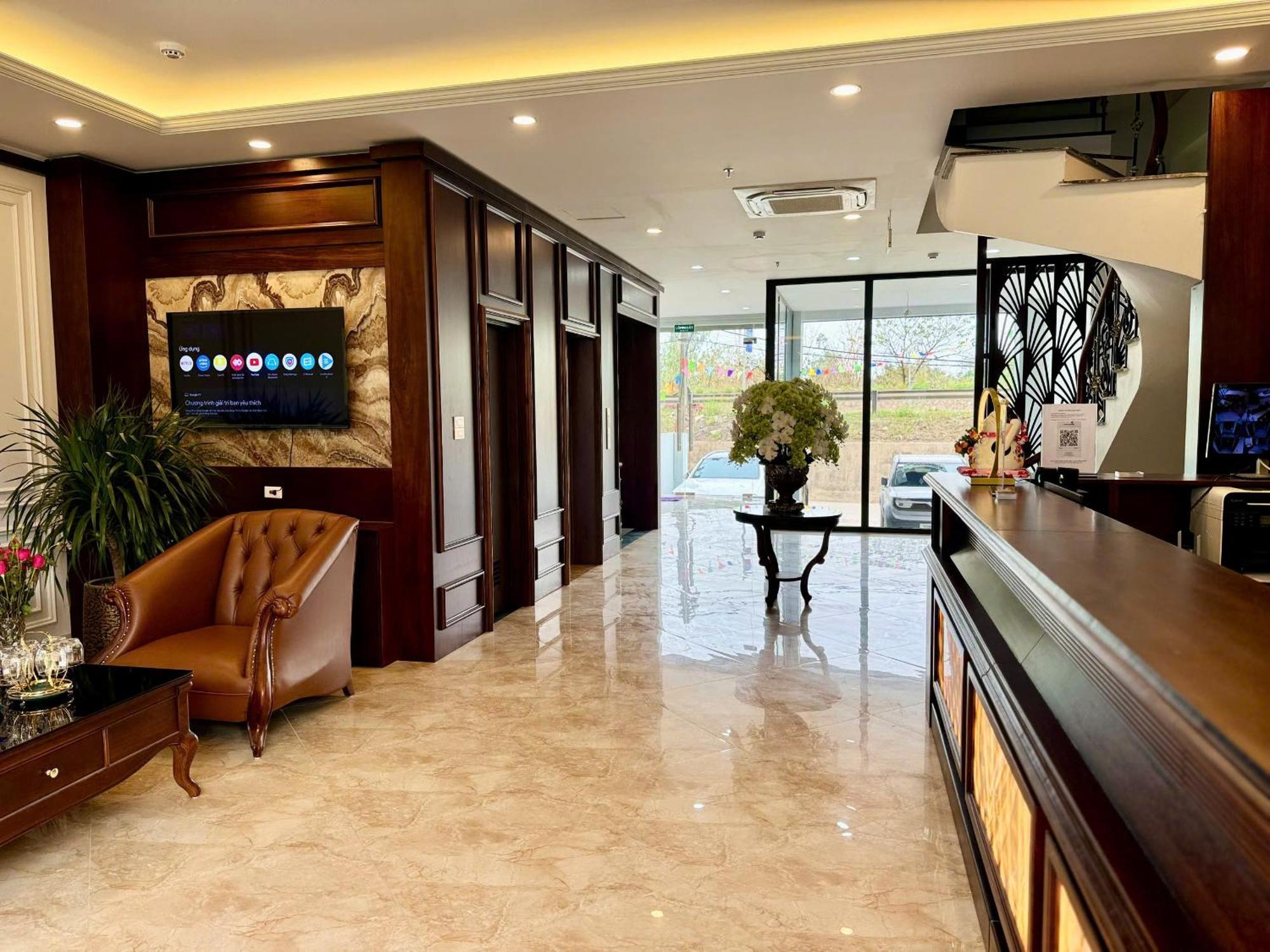 Luxury Hotel 3*